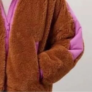 🫦•🔺Anthro x OOF Wear x Cold Medina Vibes ◾️•🫦